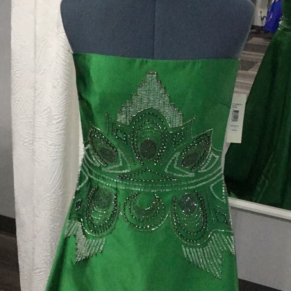 Badgley Mischka Strapless Green Beaded Cocktail Dress